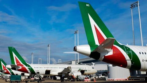 Cancelan cientos de vuelos por una huelga del sector aéreo en Italia