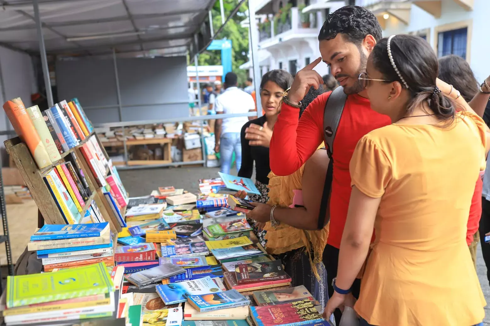 Posponen actos inaugurales de la Feria Internacional del Libro y la Bienal Nacional de Artes Visuales