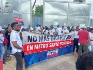 Exempleados del Metro vuelven a marchar en demandad de sus prestaciones laborales