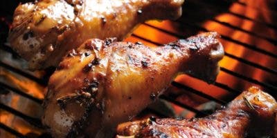 Por qué el muslo de pollo no es realmente «muslo» y otras mentiras biológicas de la gastronomía