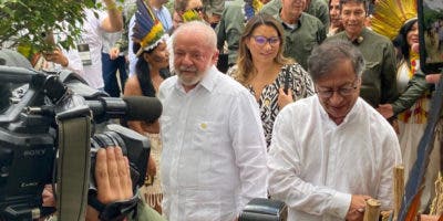Petro y Lula hablan en Amazonía colombiana sobre descarbonización y revitalizar la selva