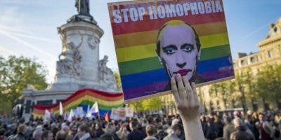 Putin firma la ley que prohíbe cambiar de sexo por vía médica y en documentos oficiales