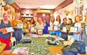 Talleres creativos de  flores y hojas prensadas