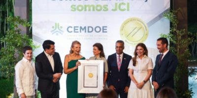 Centro médico recibe certificación