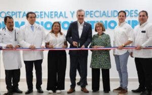 Trece años después se inaugura el Hospital Mario Tolentino Dipp