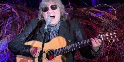 José Feliciano da buen  concierto en Dominicana