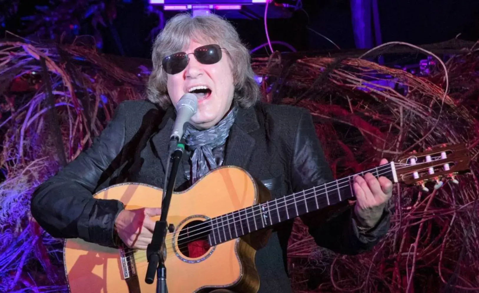 José Feliciano da buen  concierto en Dominicana