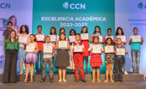 Centro Cuesta reconoce a hijos de sus colaboradores