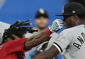 Ramírez y Tim Anderson son suspendidos por pelea