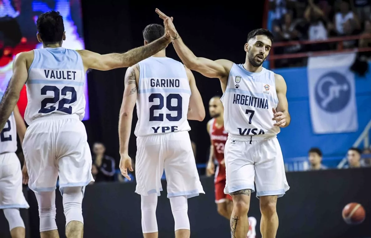Selección Argentina se le esfumó el sueño de celebrar los 20 años de Atenas en París 2024. Selección Argentina se le esfumó el sueño de celebrar los 20 años de Atenas en París 2024.