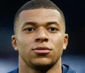 Kylian Mbappé se quedará un año más con el onceno de PSG