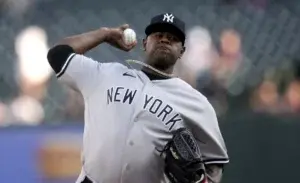 Severino cambia abucheos por aplausos de fans NY