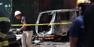 Familiares de desaparecidos tras explosión en ciudad dominicana piden agilizar la búsqueda