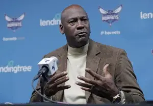 Michael Jordan completa la venta de los Hornets de Charlotte