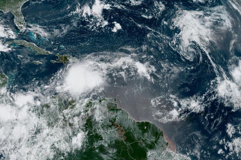 Haití y RD prevén inundaciones por tormenta tropical Franklin