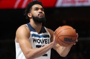 Towns llega a España para integrarse a la selección dominicana de basket