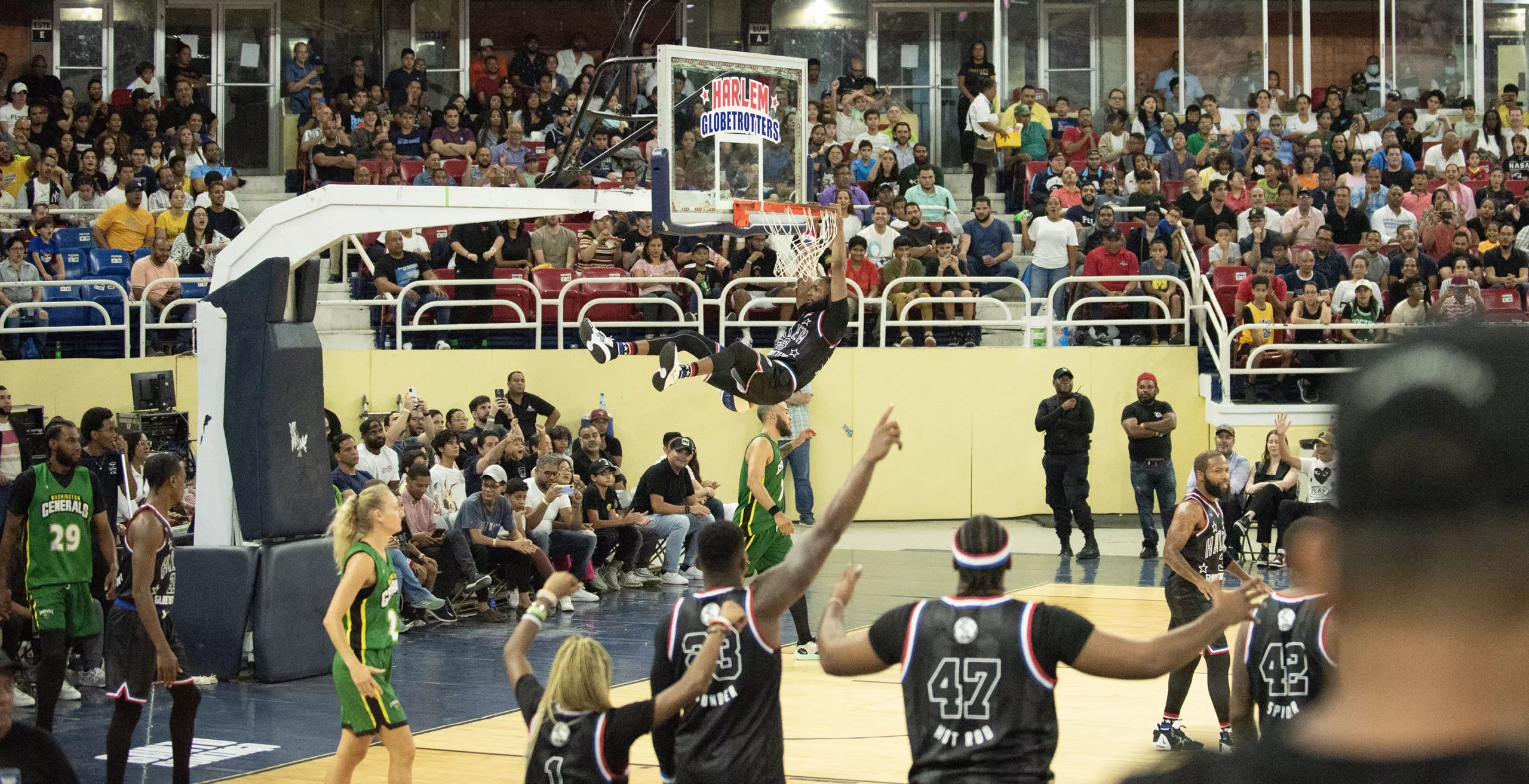 Los Harlem Globetrotters un show que une el deporte y el arte