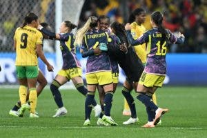 Colombia vence 1-0 a Jamaica con gol de Catalina Usme y pasa a cuartos de final