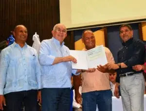 Gobierno inicia reconversión de deuda a productores de San Juan con RD$932 millones a tasa cero