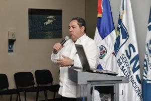 Director del Servicio Nacional de Salud llama al CMD y ARS al entendimiento