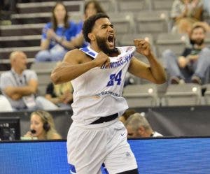 Dominicana se impone ante Canadá 94-88