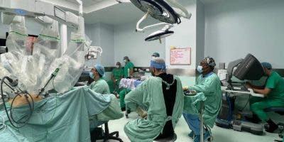 Cirugía robótica para tratar el cáncer de colon