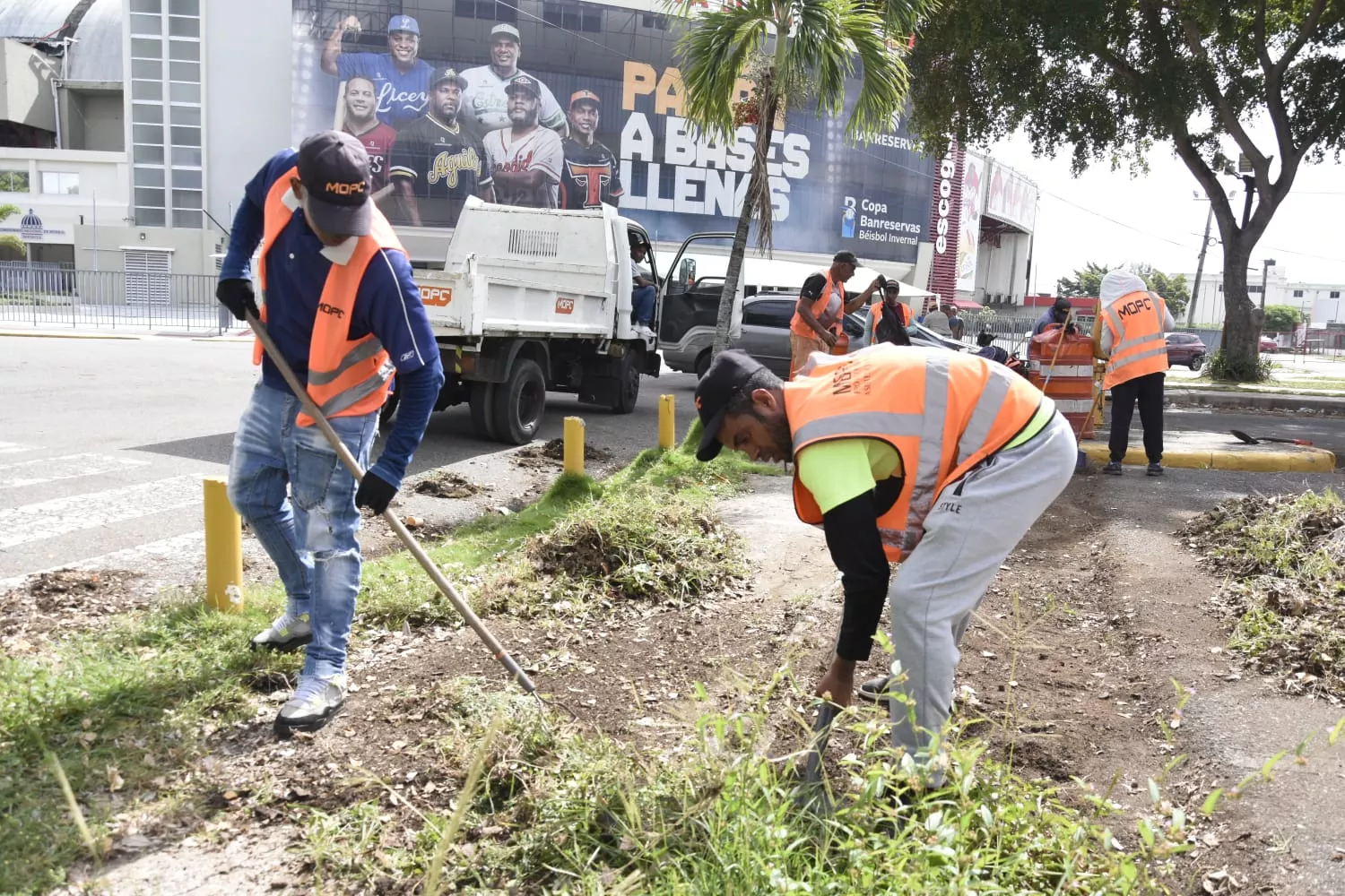 Inician acondicionamiento en el estadio Quisqueya de cara a la temporada 2023-24