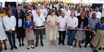 Vicepresidenta Raquel Peña afirma Gobierno mejora red de escuelas públicas