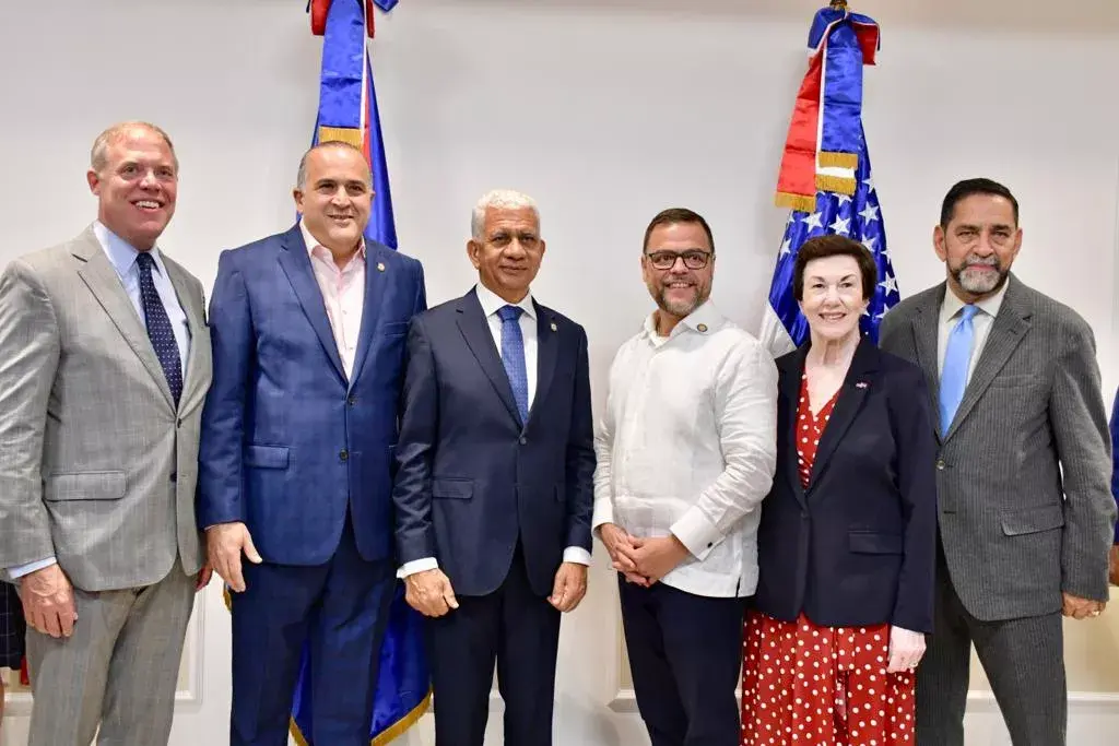 Embajadora destaca fuertes vínculos de cooperación entre Congreso de NY y RD