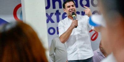 Unidad Externa con Luis juramenta exaspirante a Alcalde del PLD en Hato Mayor