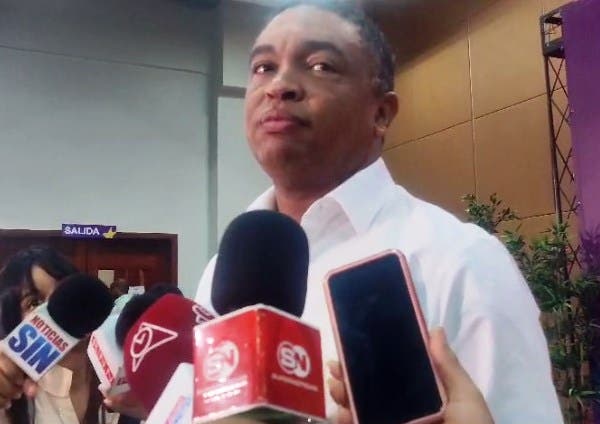 Yván Lorenzo pide que se aplique la Ley Electoral a Abinader
