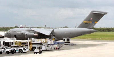 Avión de la Fuerza Aérea de EEUU llega al país por el aeropuerto Las Américas