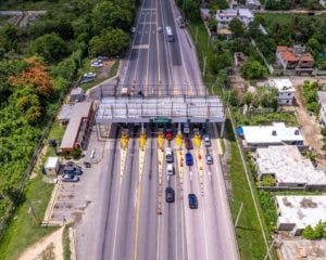 Fibra óptica instalada en los peajes de RD Vial en el Nordeste eficientizarán operaciones