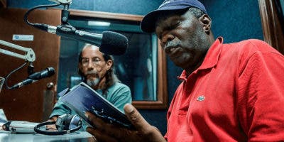 Programa Jazzomania en el aire por radio educativa dominicana 95.3 FM.