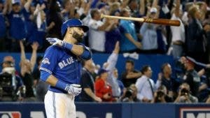 José Bautista firma contrato de un día y se retirará con Blue Jays