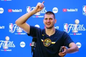 Nikola Jokic gana su tercer Jugador Más Valioso