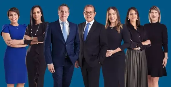 Integrantes del equipo de trabajo de la  firma de abogados Jiménez Peña.
