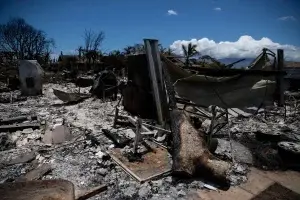 Al menos 110 personas han muerto en los incendios en Hawái, según el gobernador