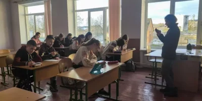 Los niños de Ucrania afrontan su cuarto curso escolar alterado por la guerra y la pandemia
