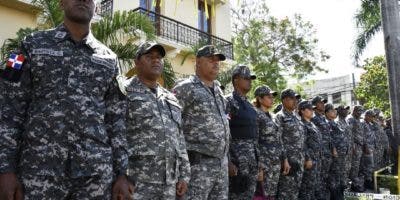 Cambiarán uniforme de la Policía; ahora vestirán de azul