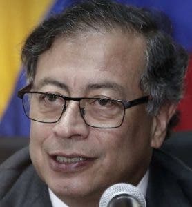 Gobierno busca paz con facción de las FARC