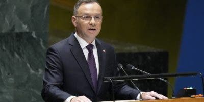 Varsovia mantendrá veto a compra de cereales y artículos de Ucrania