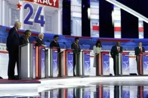 Siete candidatos aspiran a desviar el foco de Trump en la nominación republicana para 2024