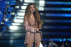 Shakira dedica a los latinos el histórico reconocimiento a su carrera de los MTV