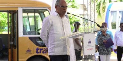 Gobierno pone en marcha sistema de transporte escolar en Santo Domingo