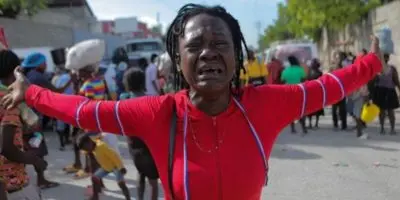 Un tribunal mantiene el bloqueo temporal del despliegue de policías de Kenia en Haití
