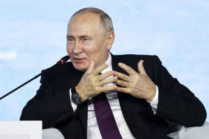 Putin dice que los casos contra Trump muestran que el sistema de EEUU está «podrido»