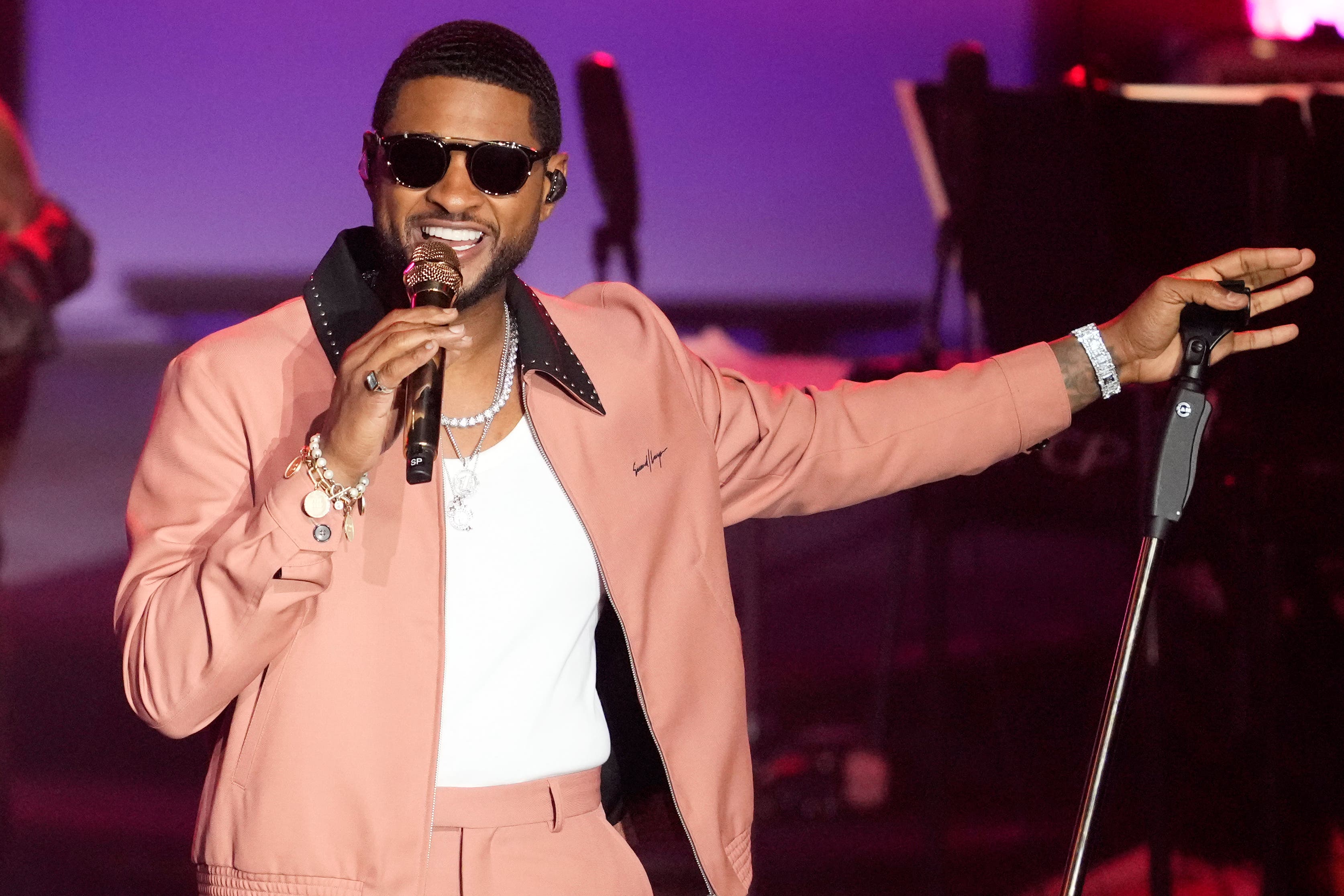 Usher encabezará el espectáculo de medio tiempo del Super Bowl 2024 en Las Vegas