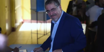 Guatemala vive un “golpe de Estado” para evitar “investidura” de presidente electo
