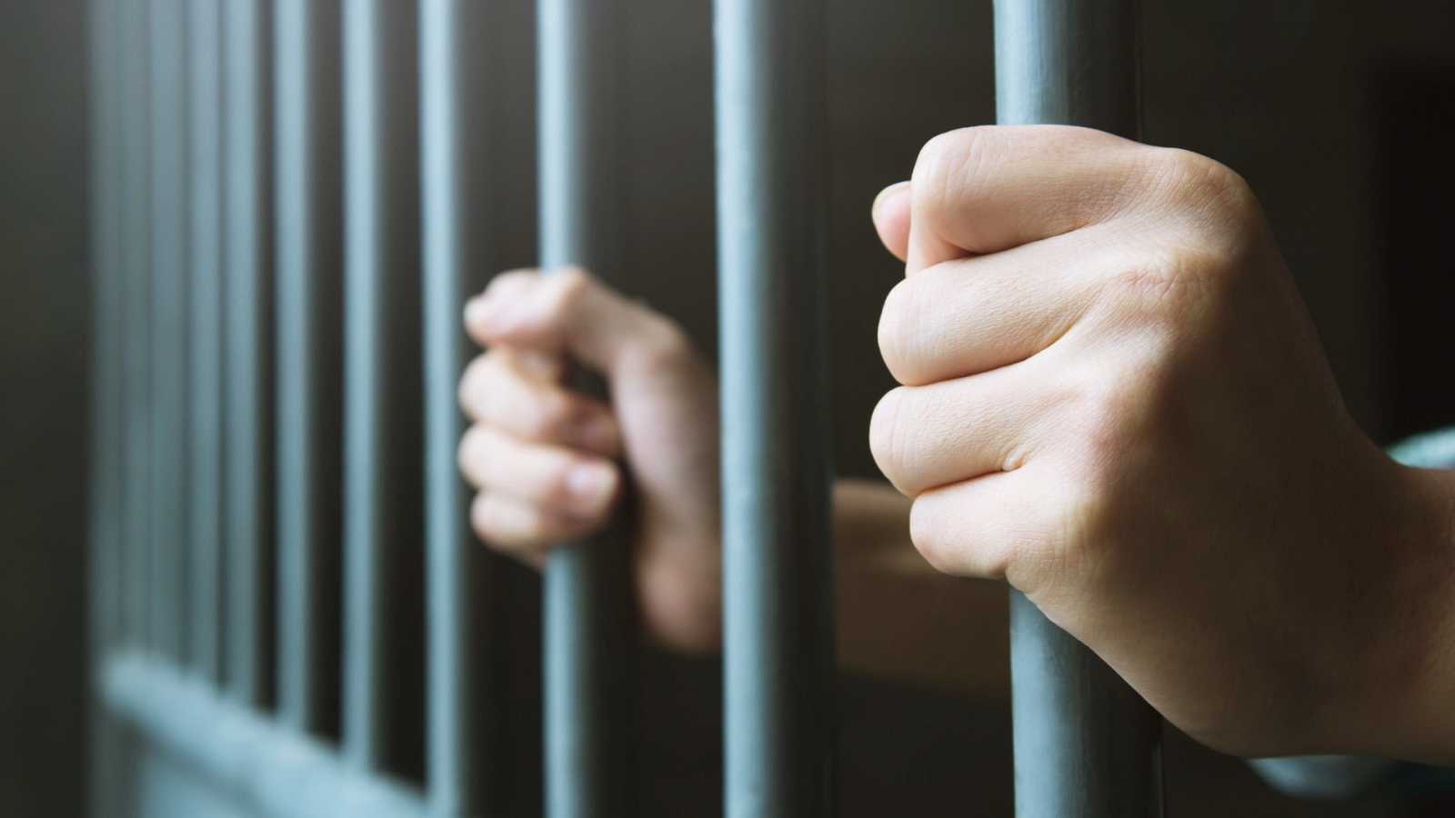 Tribunal dicta un mes de prisión a mujer mintió en un juicio